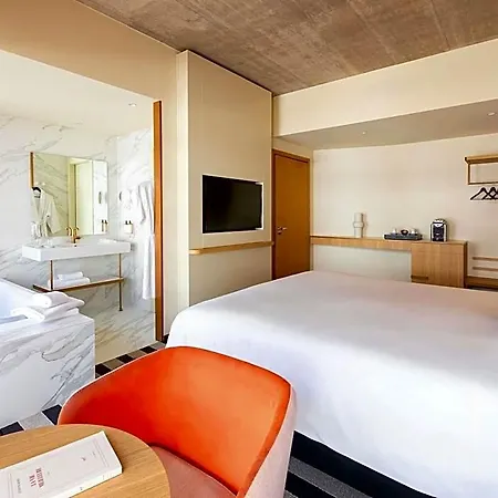 Mercure Off Kirchberg Hotel 4*