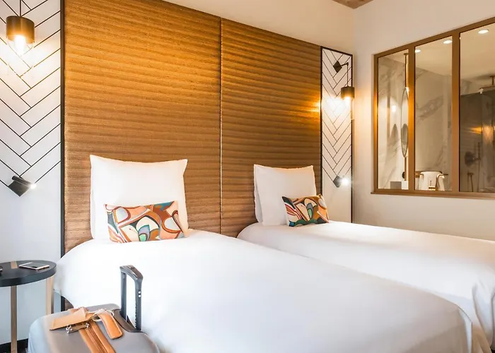 Mercure Off Kirchberg فندق 4*