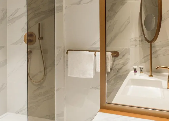 Mercure Off Kirchberg فندق